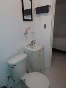 Ein Badezimmer in der Unterkunft Confort y Relajacion apto 5