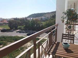 En balkong eller terrasse på Beautiful and modern apartment in Oroklini Cyprus