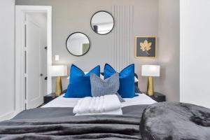 Imagen de la galería de The Suite Spot! Downtown Skyline Views! Sleeps 12, en Houston