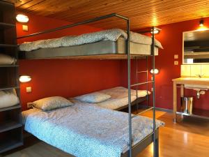 Postel nebo postele na pokoji v ubytování Holiday home Gite Saint Donat