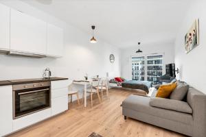 Η κουζίνα ή μικρή κουζίνα στο Luxury in City -2-Bright-Secure&FreeParking