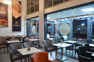 Restaurace v ubytování Hôtel Zahrat Souss -Inezgane