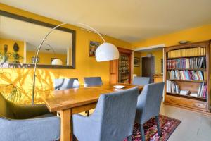 Gallery image of GuestReady - Colourful and Homelike Apt in the 11th arrond in Paris