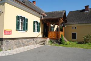 Budova, v ktorej sa apartmán nachádza