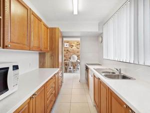 Η κουζίνα ή μικρή κουζίνα στο 5 The Pines 4 Messines St +17 φωτογραφίες