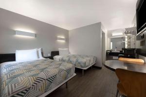 Postel nebo postele na pokoji v ubytování Motel 6-San Antonio, TX - West SeaWorld