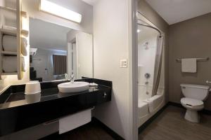 Koupelna v ubytování Motel 6-San Antonio, TX - West SeaWorld