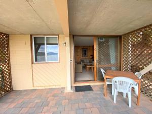 Μπαλκόνι ή βεράντα στο Seeblick 2 - 1BR Lakefront Apartment l Central Location l Off-Street Parking +7 φωτογραφίες