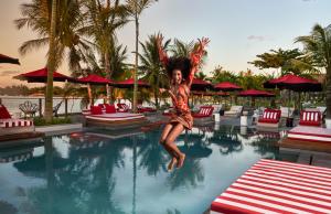 Bazén v ubytování LUX* Grand Baie Resort & Residences nebo v jeho okolí