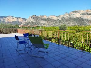 A general mountain view or a mountain view taken from the holiday home