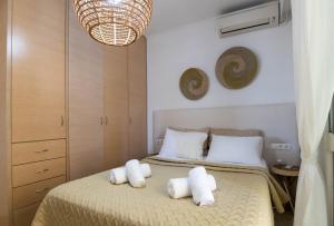 Posteľ alebo postele v izbe v ubytovaní Helen Luxury Holiday House with Sea View