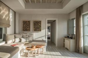 A seating area at Verina Astra