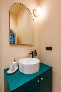 Un baño de Stylish and fancy flat close to Montenapoleone Brera by Easylife