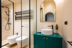 Un baño de Stylish and fancy flat close to Montenapoleone Brera by Easylife