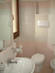 Kúpeľňa v ubytovaní Scano Comfort Inn