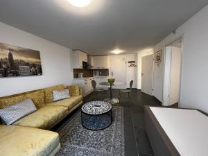 Posezení v ubytování smartroom Rössli Hunzenschwil