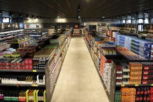 A supermarket or other shops at a vendégházakat or nearby