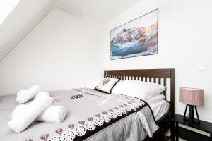 Posteľ alebo postele v izbe v ubytovaní Dom Pod Gubałówką - Zakopane Apartamenty