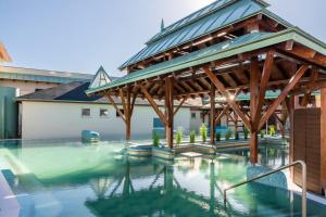 Bazén v ubytovaní Thermal Hotel Mosonmagyarovar alebo v jeho blízkosti