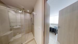 Ванная комната в Beautiful Apartment at Carso Residential with Pool +30 фотографий