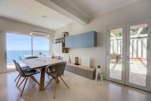 Μια τηλεόραση ή/και κέντρο ψυχαγωγίας στο Villa Eze Vue Mer