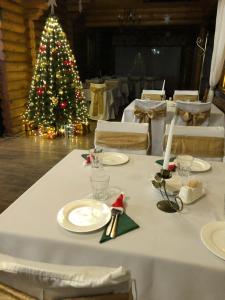 Reštaurácia alebo iné gastronomické zariadenie v ubytovaní Lileya Hotel