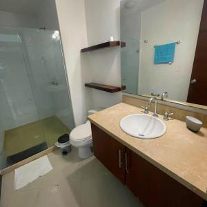 Ванная комната в Apartamento en Cartagena con Espectacular Vista en El Laguito Bocagrande