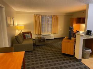 Gallery image of MainStay Suites Middleburg Heights Cleveland Airport in Middleburg Heights