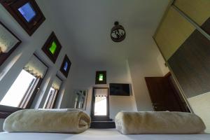TV a/nebo společenská místnost v ubytování Mansion Chalatsopoulos