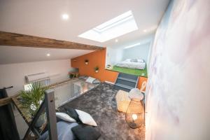 Χώρος καθιστικού στο JUNGLE ROOM évadez vous cosy luxe gare autoroute