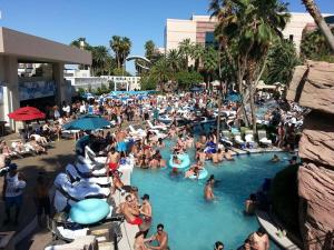 MGM Signature studio with Balcony
