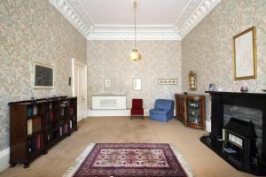 Gallery image of Quirky, West End, Edinburgh House in Edinburgh