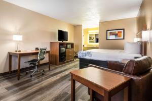 Gallery image of SureStay Plus Hotel by Best Western Poteau in Poteau