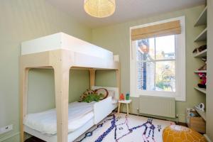 Beautiful 4 Bedroom House in North East London