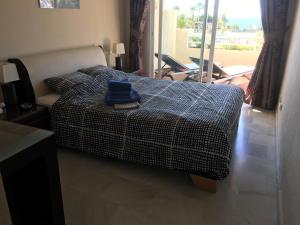 Posteľ alebo postele v izbe v ubytovaní BALCONES DEL CHAPARRAL in Mijas, Costa del Sol
