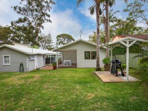 Κήπος έξω από το Hanalei I Pet Friendly I Directly Opposite Waterfront