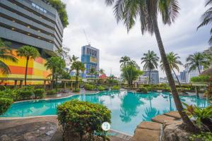 สระว่ายน้ำที่อยู่ใกล้ ๆ หรือใน Doorstep - Sunway Putra Mall - Close to PWTC for 4