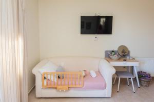 A television and/or entertainment centre at il giardino