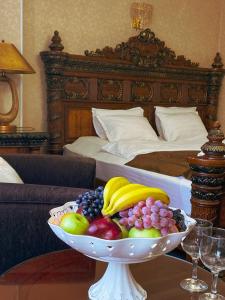 Makanan di atau berdekatan hotel