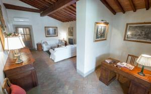 A bed or beds in a room at Duomo Vigna Nuova by Halldis