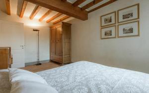 A bed or beds in a room at Duomo Vigna Nuova by Halldis