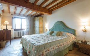 A bed or beds in a room at Duomo Vigna Nuova by Halldis