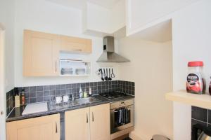 Spacious Bright 1 Bed Flat in Fulham by the Thames