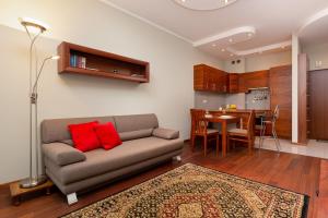 Kuchyň nebo kuchyňský kout v ubytování Apartments Chełmońskiego Warsaw Ursus by Noclegi Renters