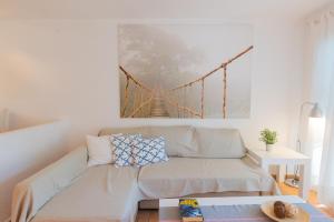 A seating area at Apartamento Ferrera Park 603
