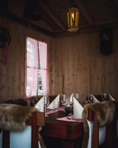 Posezení v ubytování Hotel Meielisalp