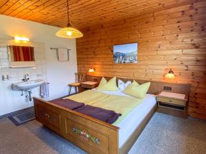 Posteľ alebo postele v izbe v ubytovaní Apartment Baumannerhof-1 by Interhome