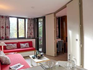 Foto dalla galleria di Apartment Jonquilles-7 by Interhome a Chamonix-Mont-Blanc