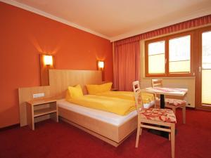 A bed or beds in a room at Apartment Leiter-3 by Interhome