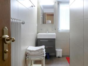 Koupelna v ubytování Apartment St- Martin-3 by Interhome